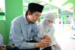 Guru Berkualitas di SD Islam Al Azhar 2