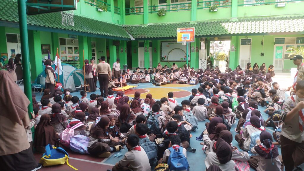 SDIA 2 Jakarta sedang simulasi gempa