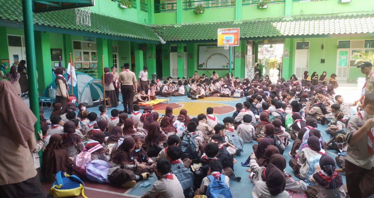 SDIA 2 Jakarta sedang simulasi gempa