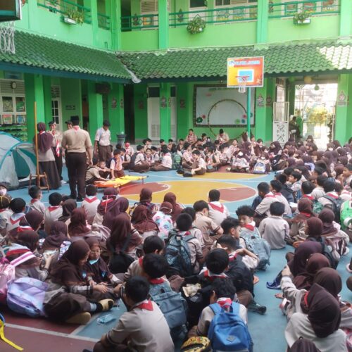 SDIA 2 Jakarta sedang simulasi gempa