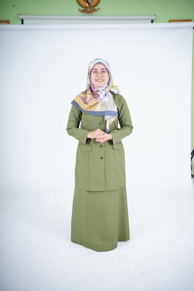 Adelia, S.Pd