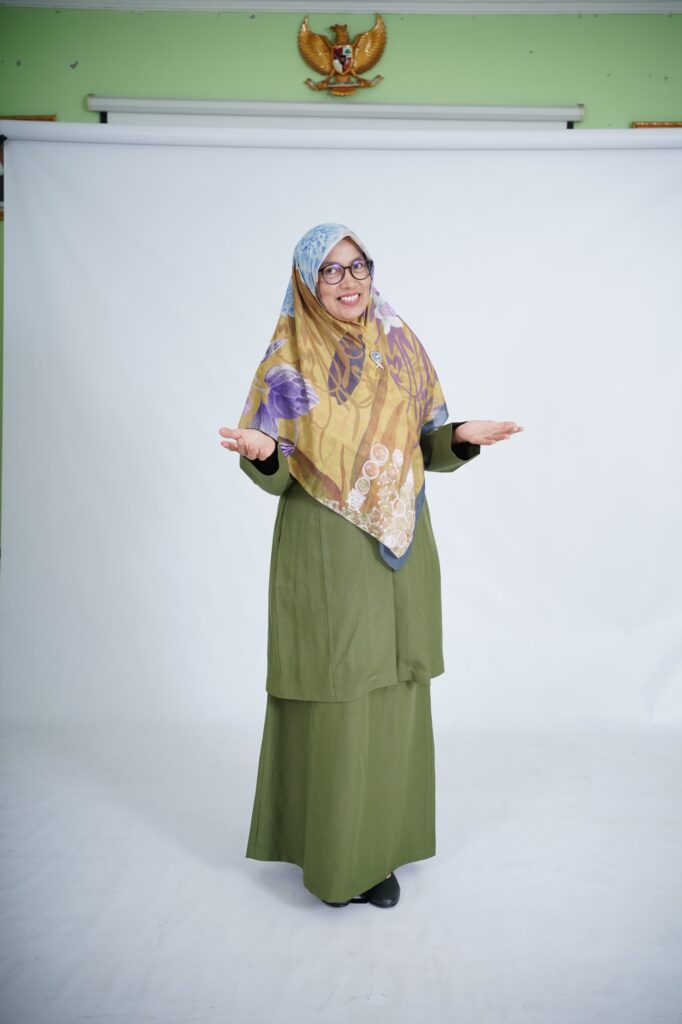 Hasna Salmi, S.Pd.