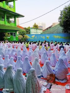 Kegiatan rutin Sholat Dhuha berjamaah di SD Islam Al Azhar 2 Pasar Minggu