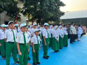 Upacara HUT Kemerdekaan Indonesia ke-81 di Kampus Pejaten