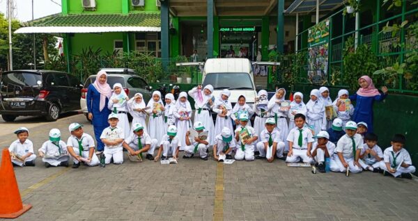 Perpustakaan Bus Hadir di ALPAS, Semarak Bulan Bahasa