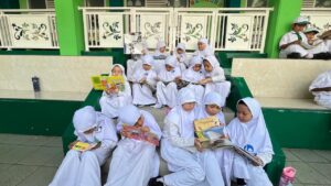 Perpustakaan Bus Hadir di ALPAS, Semarak Bulan Bahasa
